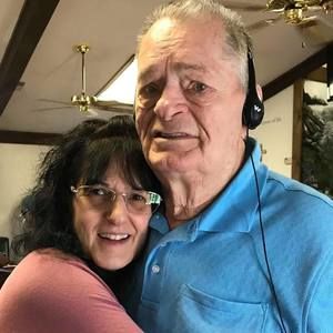 Meet your Posher, Mona